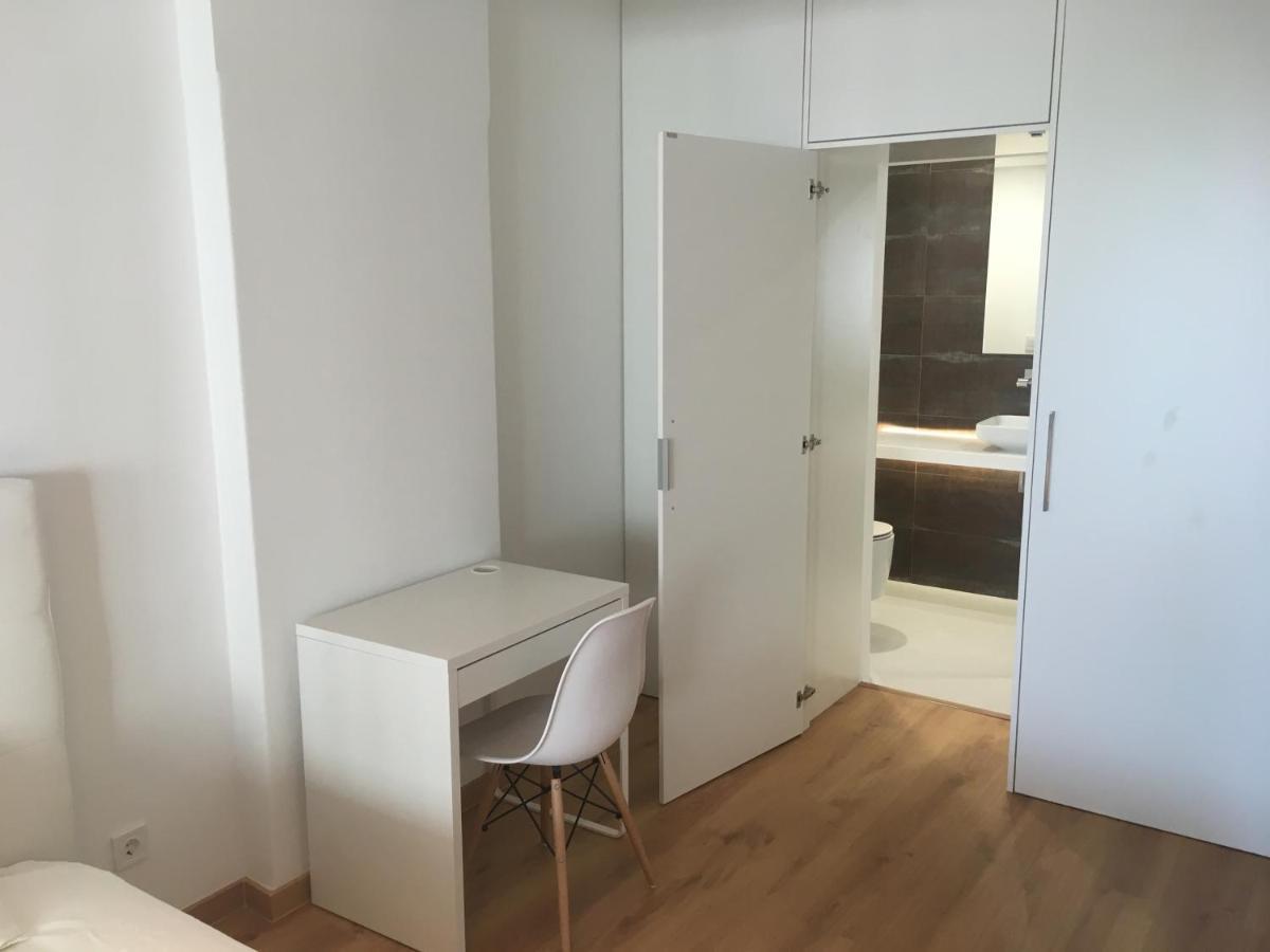 Bedrooms In Modern Guest House Almada Exteriör bild