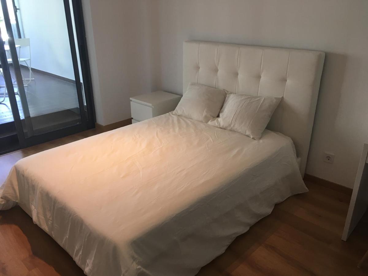 Bedrooms In Modern Guest House Almada Exteriör bild